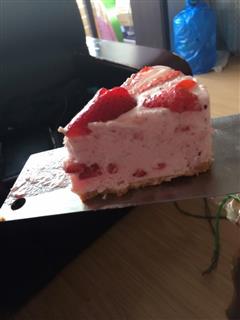 自创草莓免烤蛋糕
