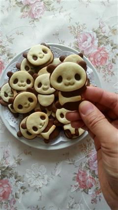 表情多多的小熊猫饼干