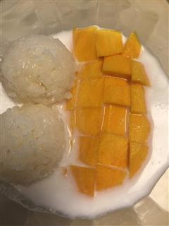 芒果椰汁糯米饭