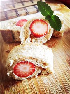 粗粮面包片 草莓卷