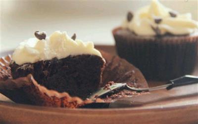 古典巧克力cupcake配 马斯卡彭奶油霜做法