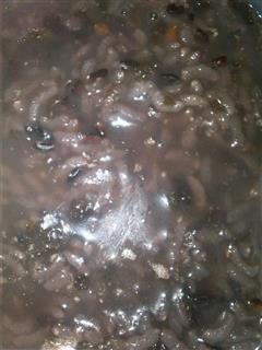 紫菜黑米粥的热量