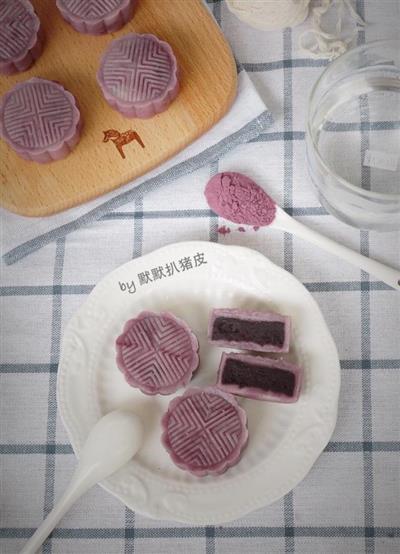 奶香紫薯冰皮月饼
