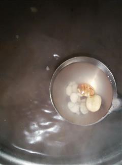 排骨芡实莲子汤，孕妇下火汤