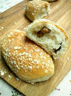 核桃红提燕麦小面包