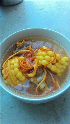 蛹虫草排骨玉米汤