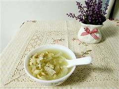 梅雨季节祛湿宝贝-银耳薏米百合绿豆粥