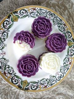 精致甜点-紫薯山药糕