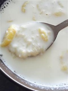 营养健康减肥早餐—香蕉燕麦米酒奶