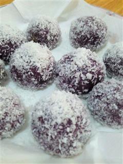椰香紫薯糯米糍甜品