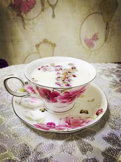 红枣玫瑰花奶茶—简单又好喝