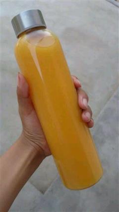 鲜榨蜂蜜芒果汁