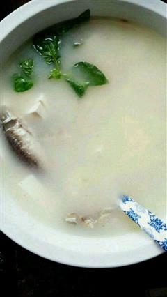 奶白鲫鱼豆腐汤的热量
