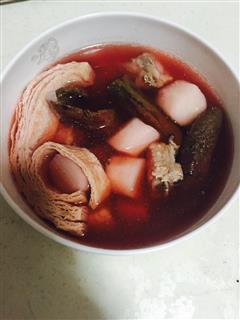 红菇山药排骨汤的热量