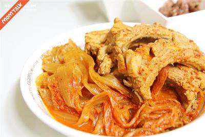 韩式辣白菜炖猪排