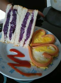 一心心相印早餐-练奶紫薯三明治