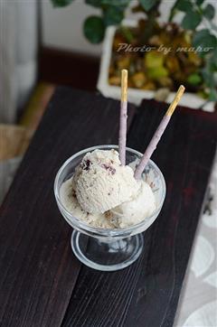 蓝莓果酱冰淇淋