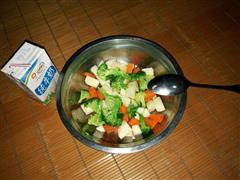 健康减肥蔬菜水果沙拉