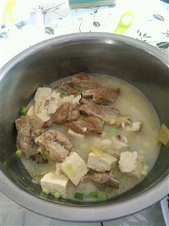 排骨豆腐汤