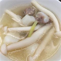 山药蟹味菇排骨汤