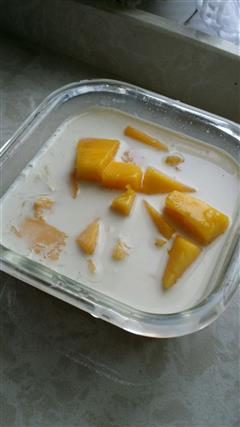 芒果牛奶炖燕窝