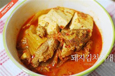 韩式猪肉辣白菜汤