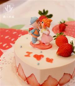 情侣草莓慕斯蛋糕-白色情人节礼物