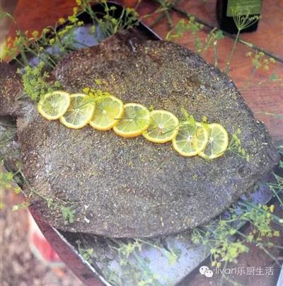 茴香多宝鱼-比目鱼去腥的美味吃法