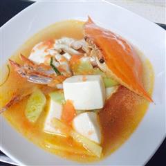 梭子蟹番茄豆腐汤