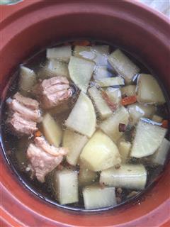 电砂锅系列-懒人排骨汤的热量