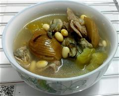秋季苦瓜蚝豉黄豆猪骨汤