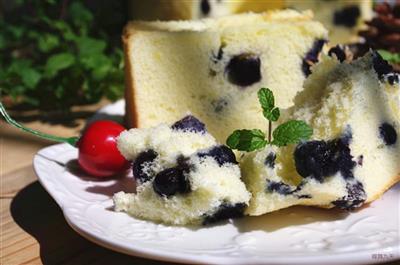 蓝莓戚风蛋糕