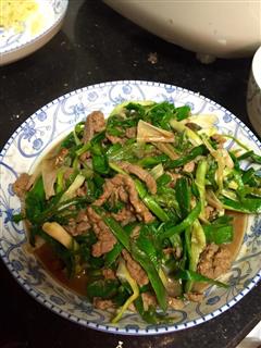 大蒜炒牛肉丝