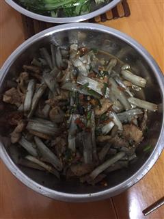 慈菇带炒肉