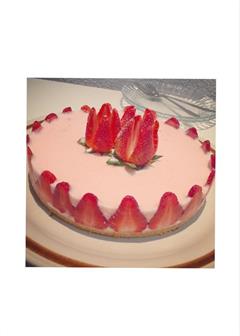 草莓酸奶乳酪芝士蛋糕的热量