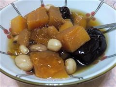 催奶神器-木瓜桃胶花生米汤