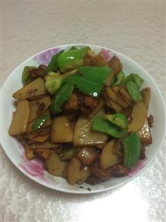 柿子椒炒土豆片
