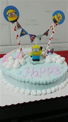 小黄人彩虹生日蛋糕