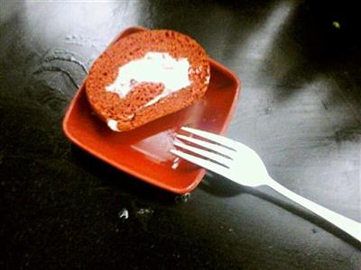 一抹红色的惊艳-红丝绒蛋糕卷