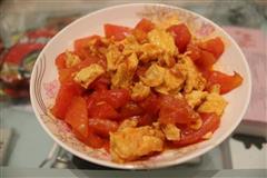 最简单可口的西红柿炒鸡蛋的热量