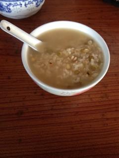 荷叶绿豆薏米粥