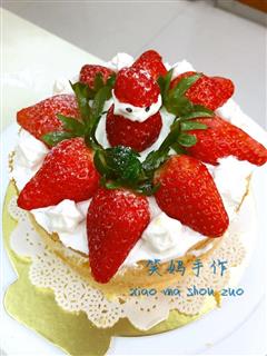 草莓裸蛋糕