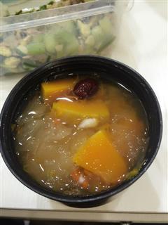 南瓜银耳红枣汤的热量