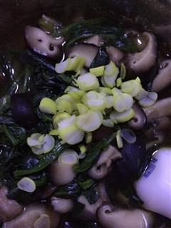 香菇菠菜汤的热量