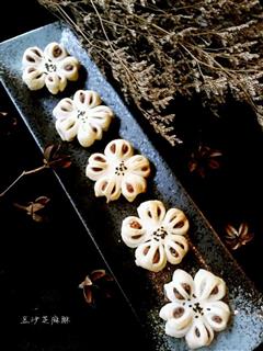 豆沙芝麻酥