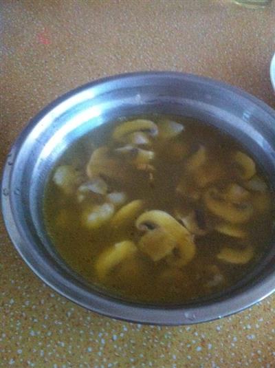 肉丝蘑菇汤