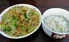 午餐(炒米粉+咸茶)