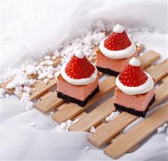 奥利奥草莓芝士蛋糕-绵软香甜