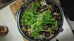 香辣红酒豆豉排骨牛肉混合干锅