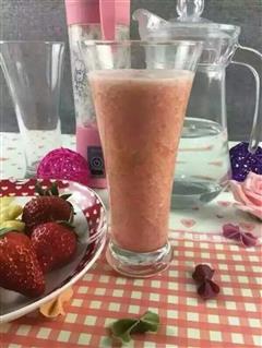 草莓菠萝汁